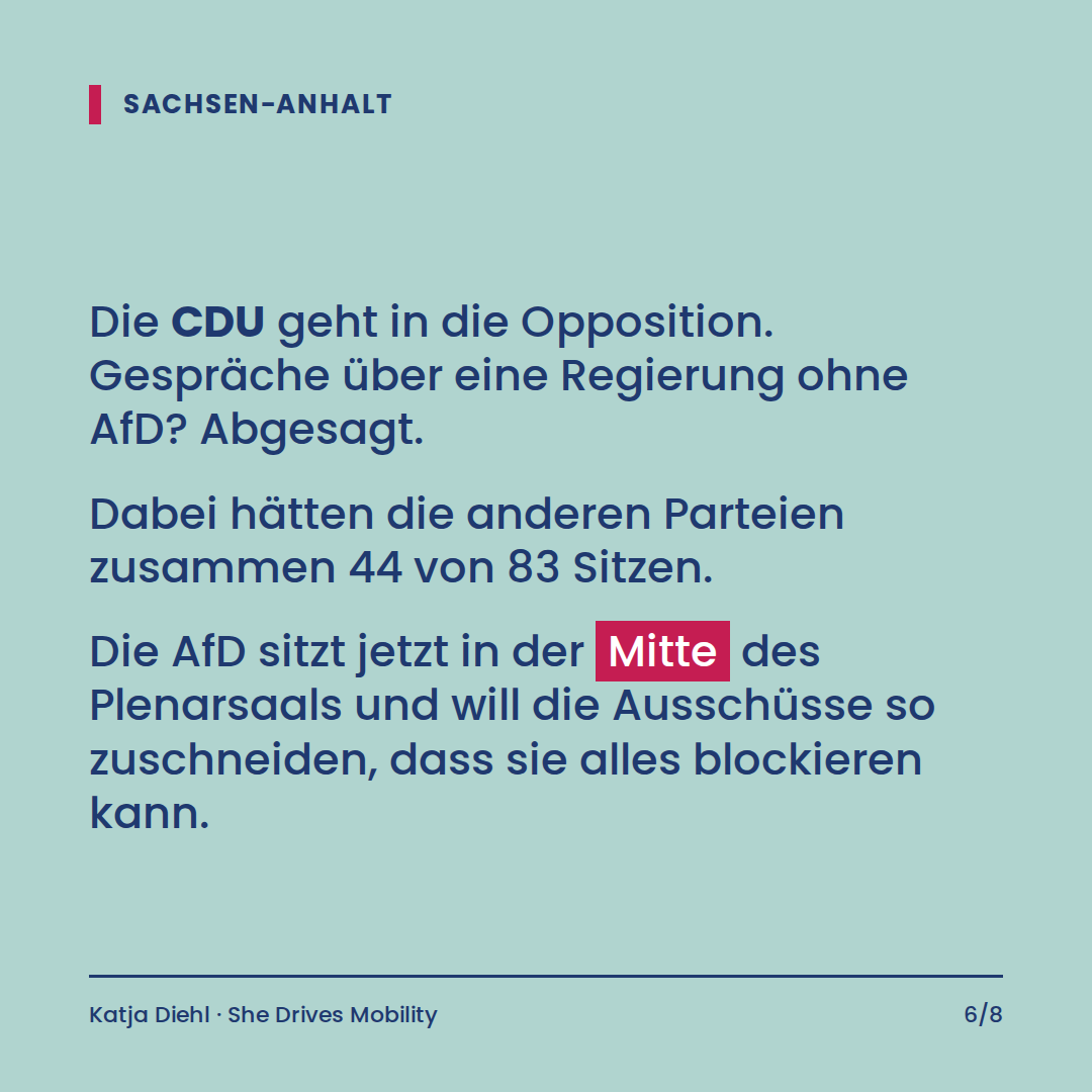 Textgrafik: Bahnhof, Zug, Bahnsteig sind die Orte von Menschen, die kein Auto haben. Anlasslose Kontrollen treffen Menschen, die nicht weiß gelesen werden. Öffentlicher Verkehr darf kein Kontrollraum werden.