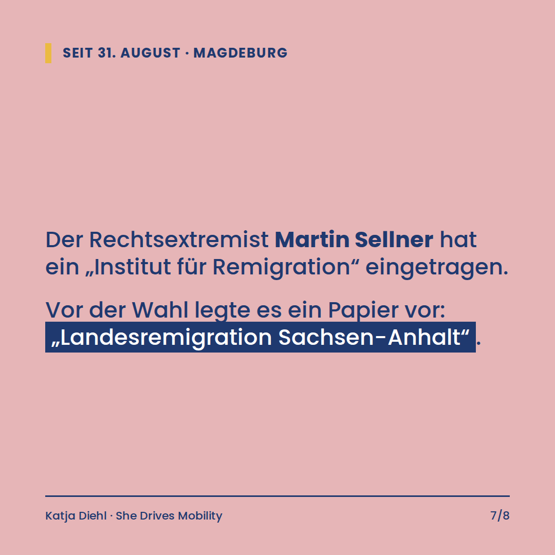 Textgrafik, 25. September, Bundestag: Das neue Bundespolizeigesetz ist beschlossen, 322 Ja-Stimmen. Anlasslose Kontrollen an Bahnhöfen und in Zügen, Echtzeit-Gesichtserkennung, Handyortung, Drohnen. Grüne und Linke dagegen, AfD Enthaltung.